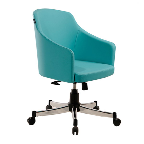 صندلی کارمندی رایانه صنعت مدل K930 که به رنگ آبی می باشد و پایه ها پنج پر است.