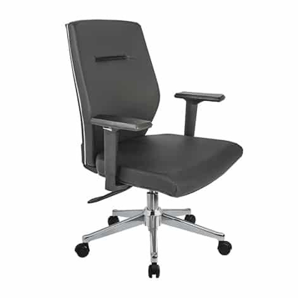 صندلی کارمندی راحتیران مدل F831 دارای پایه های پنج پر است و روکش مشکی رنگ و 3 سال گارانتی دارد.