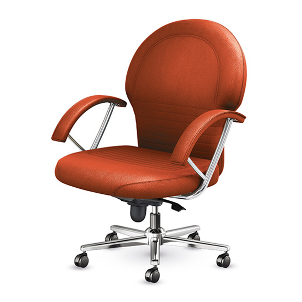 صندلی کارشناسی اروند مدل ۲۴۱۴ دارای روکش چرمی و دو دسته منحنی در طرفین می باشد که پایه های پنج پر نیز دارد.