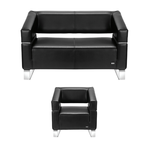 نیم ست مبل اداری VIP داتیس مدلSV20 دارای روکش مشکی رنگ است و پایه های فلزی کروم دارد.