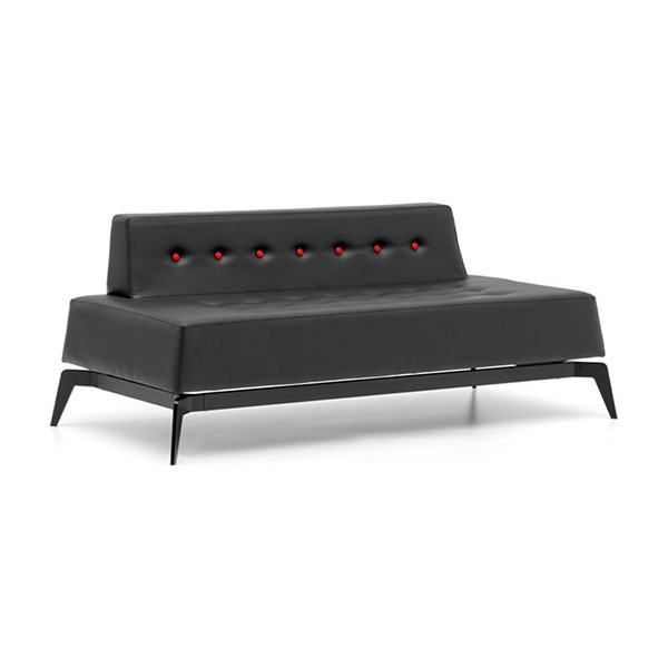 مبل سه نفره نظری مدل بدون دسته Keops لمسه دوزی شده و با رنگ مشکی