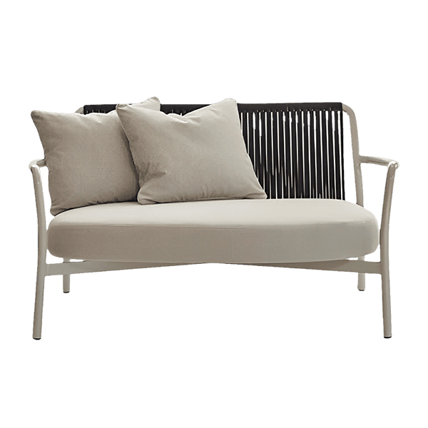 مبل دو نفره نظری مدل کاپری II همراه با کوسن رنگ طوسی کمرنگ