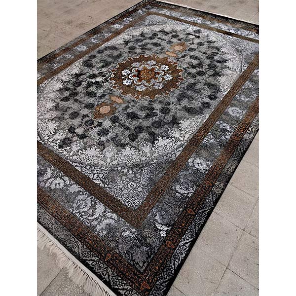 فرش 700 شانه طلاکوب سیرنگ طلایی کاشان مدل ویکتور رنگ سرمهای