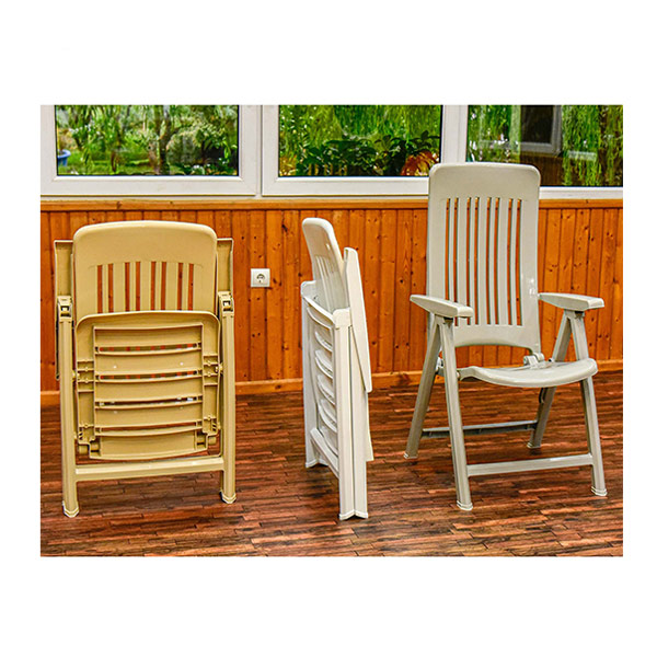 صندلی تاشو پلاستیکی تاشده سبز رنگ